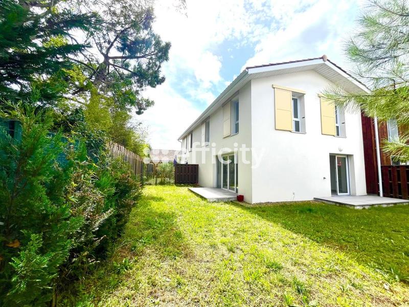 Appartement - 93 m² - 4 pièces