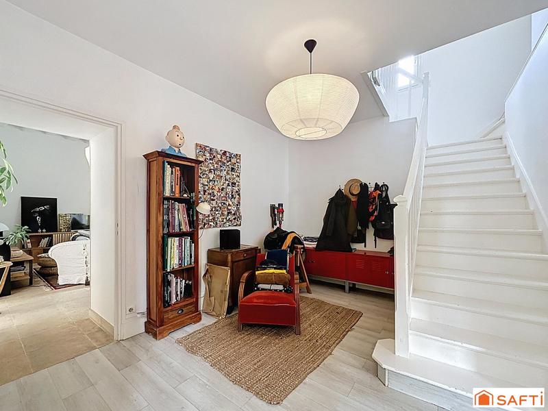 Maison - 180 m² - 8 pièces