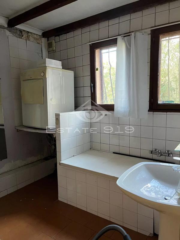 Villa - 215 m² - 9 pièces