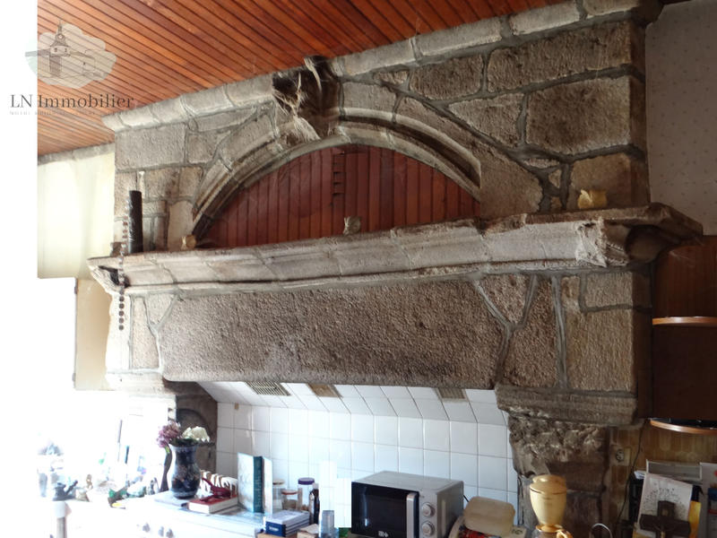 Propriété - 250 m² - 8 pièces