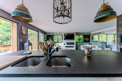 Villa - 240 m² - 9 pièces