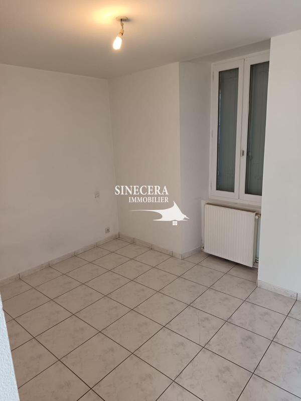 Maison - 250 m² - 8 pièces