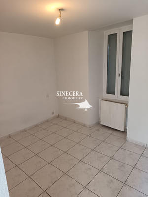 Maison - 250 m² - 8 pièces