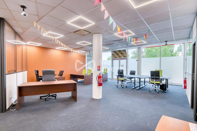 Bureau - 174 m²