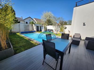 Maison - 155 m² - 6 pièces