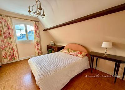 Maison - 170 m² - 7 pièces