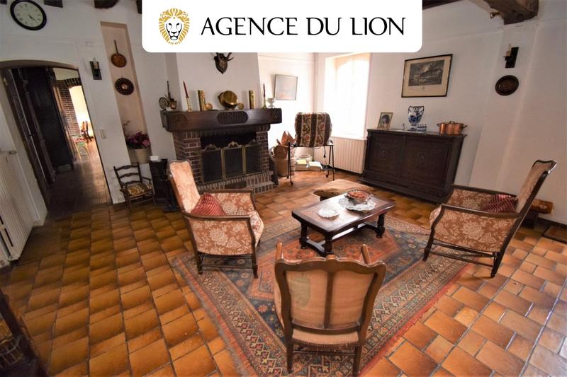 Maison - 219 m² - 7 pièces