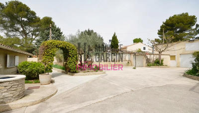 Maison - 215 m² - 6 pièces