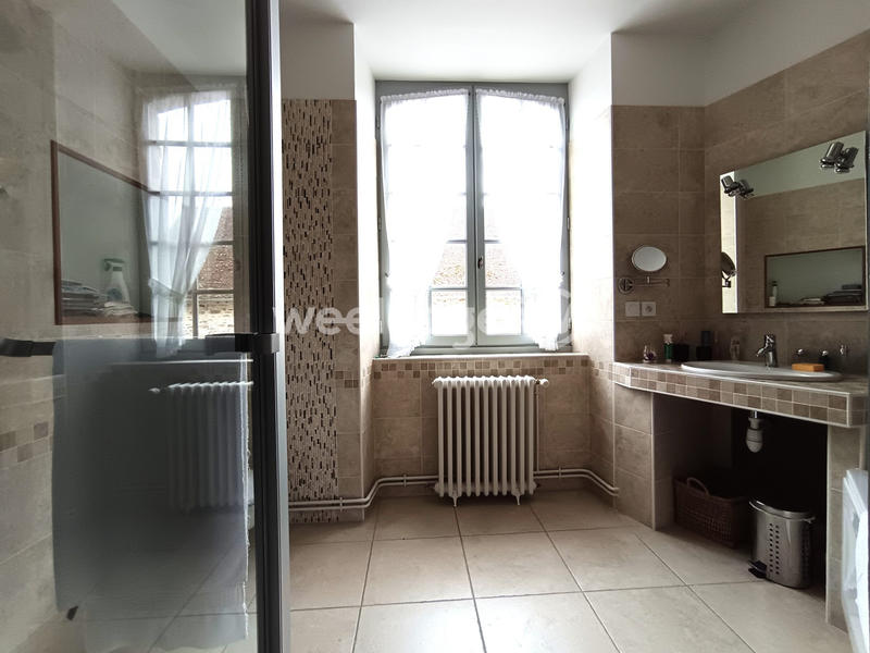 Maison - 392 m² - 15 pièces