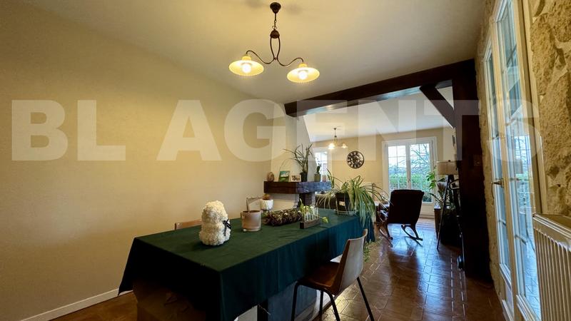 Pavillon - 150 m² - 5 pièces