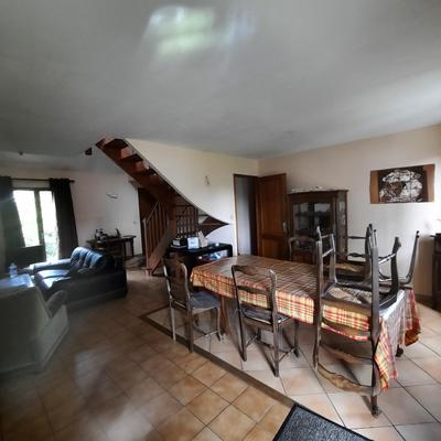 Maison - 111 m² - 5 pièces