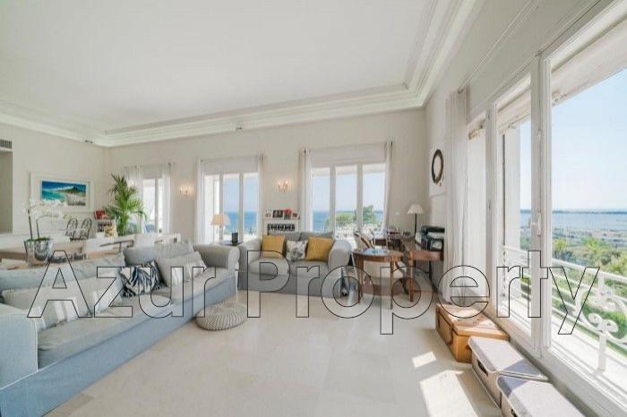 Appartement - 144 m² - 5 pièces