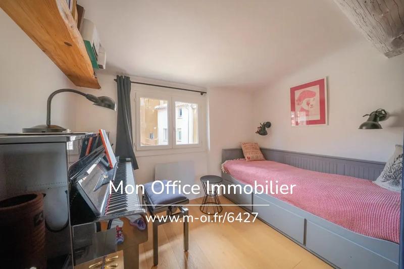 Appartement - 81 m² - 3 pièces
