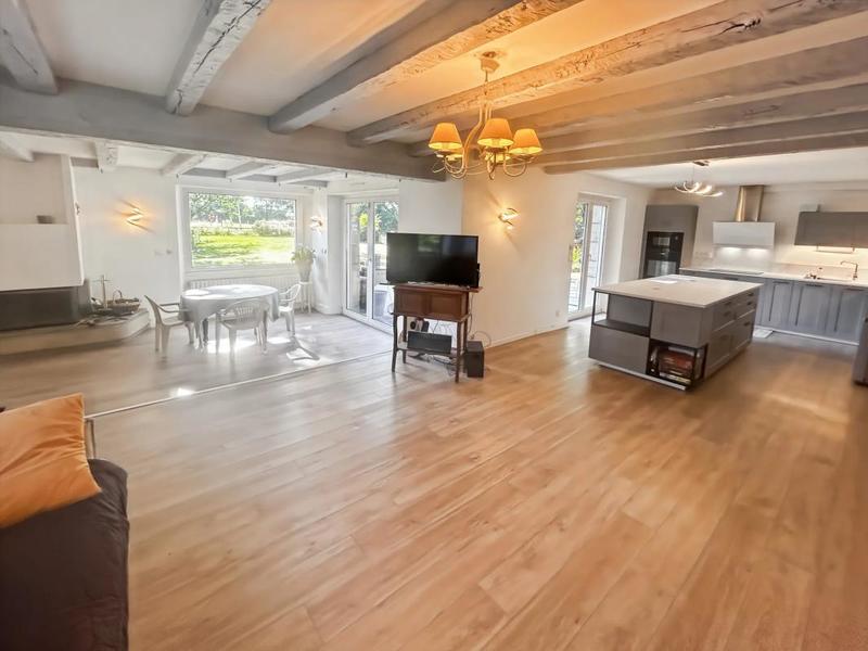 Maison - 174 m² - 7 pièces