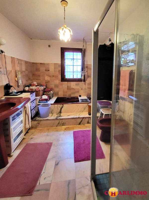 Maison traditionnelle - 181 m² - 6 pièces