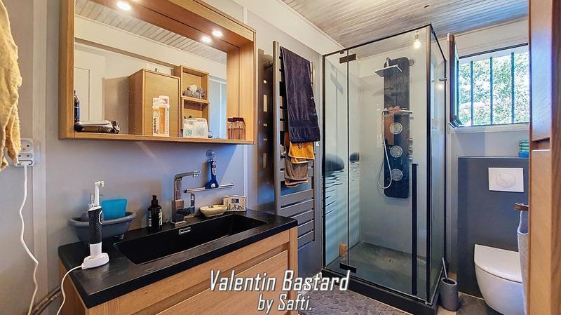 Maison - 213 m² - 8 pièces