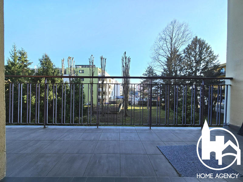 Appartement - 90 m² - 4 pièces