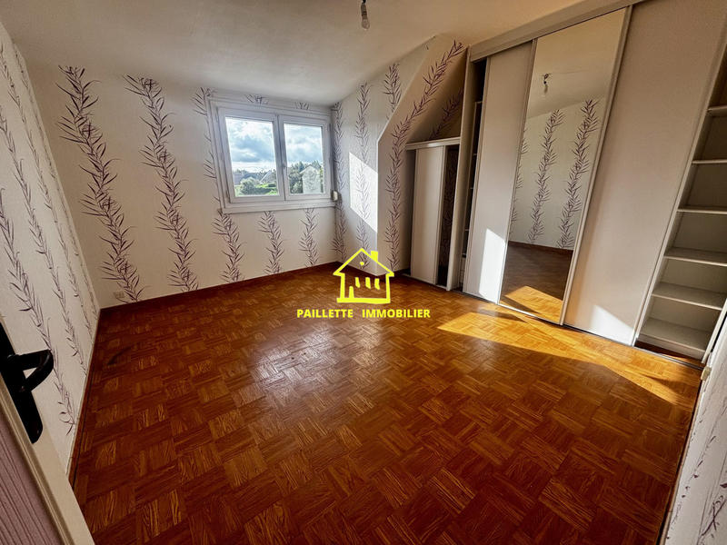 Maison - 92 m² - 4 pièces