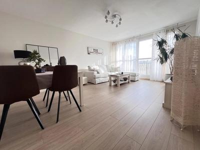 Appartement - 79 m² - 4 pièces