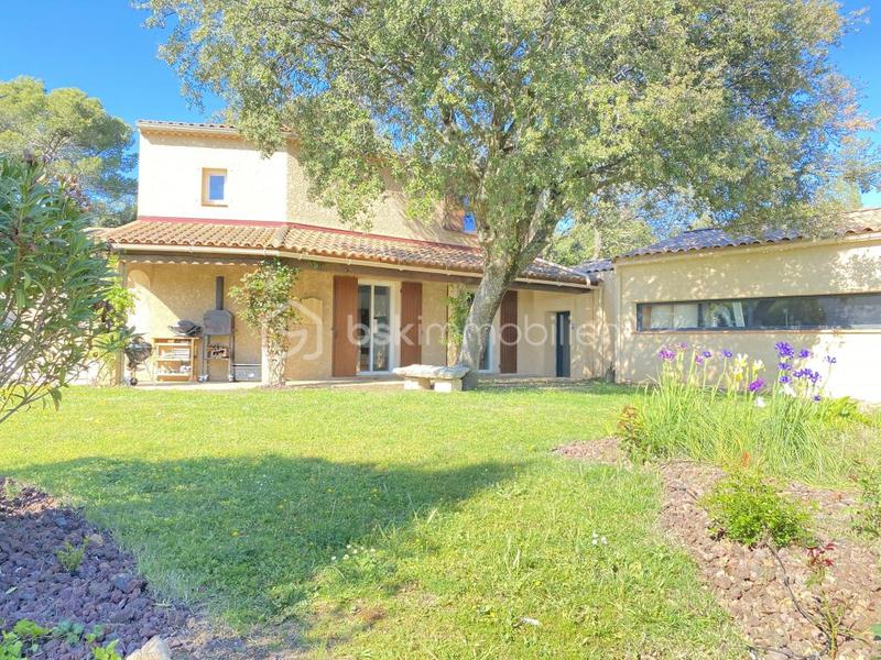 Villa - 185 m² - 6 pièces