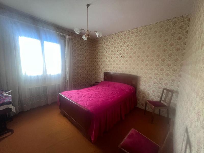 Maison - 180 m² - 8 pièces