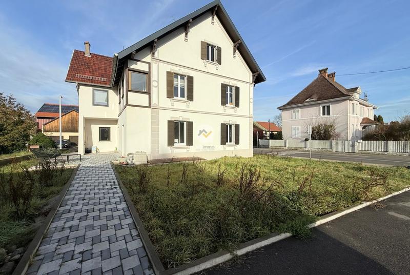 Maison traditionnelle - 180 m² - 7 pièces