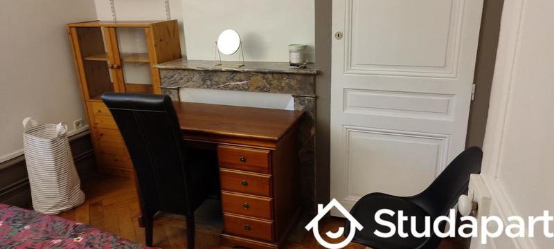 Chambre - 12 m² - 1 pièce