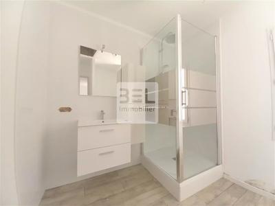 Appartement - 98 m² - 2 pièces