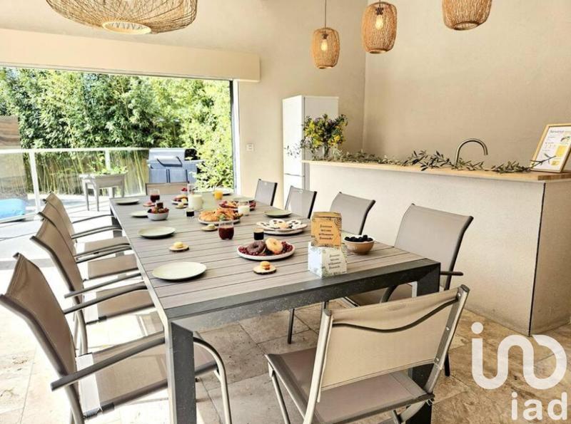 Maison - 336 m² - 8 pièces