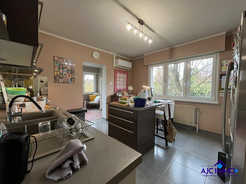 Maison - 135 m² - 6 pièces