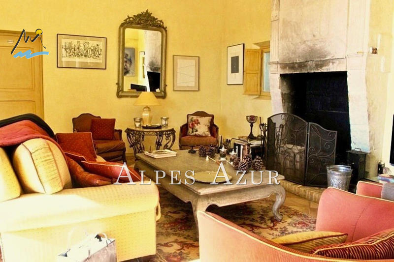 Villa - 251 m² - 5 pièces