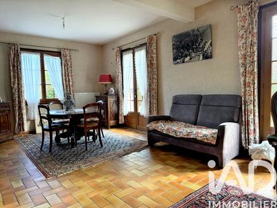 Maison - 137 m² - 7 pièces