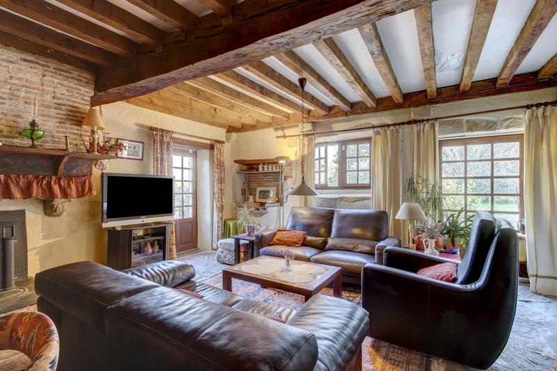 Maison - 250 m² - 13 pièces