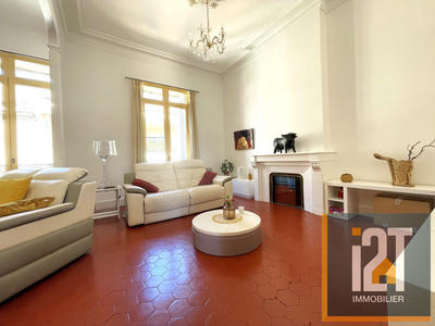 Appartement - 145 m² - 7 pièces