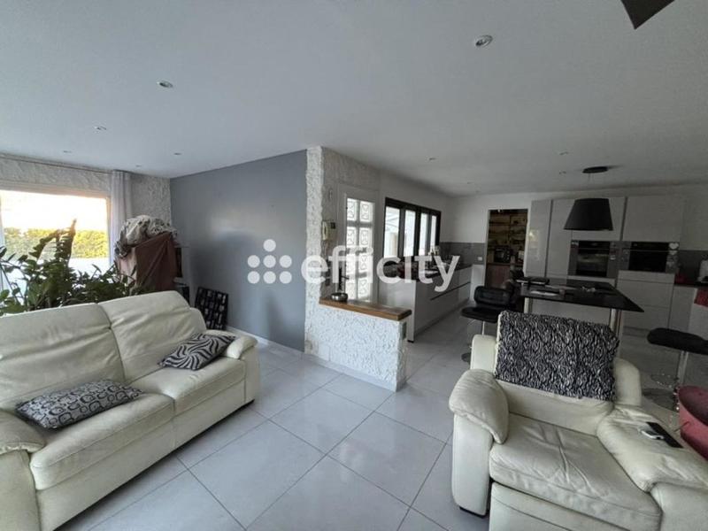 Maison - 148 m² - 6 pièces