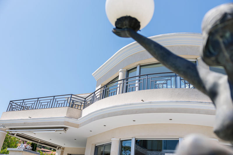 Maison - 350 m² - 7 pièces