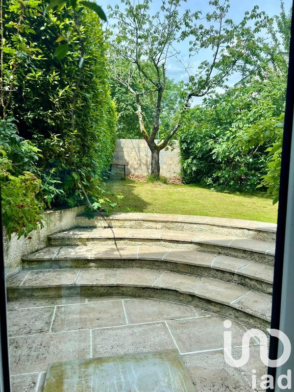 Maison - 250 m² - 10 pièces