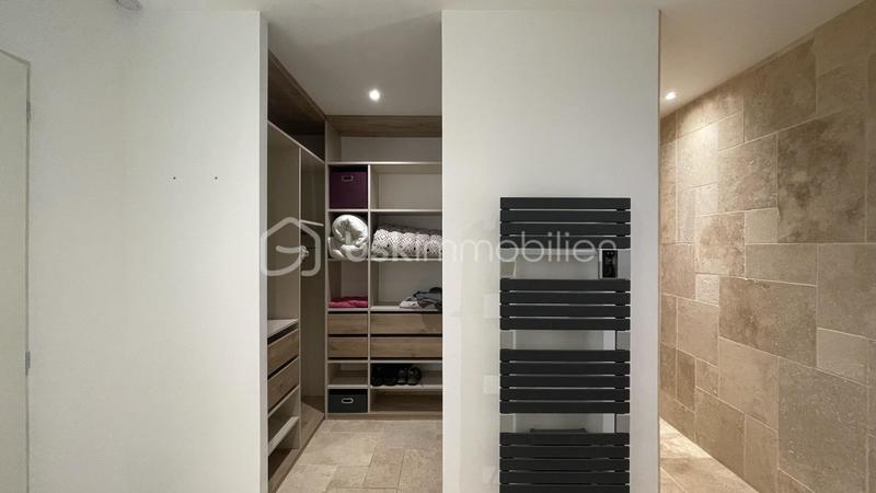 Demeure - 160 m² - 4 pièces