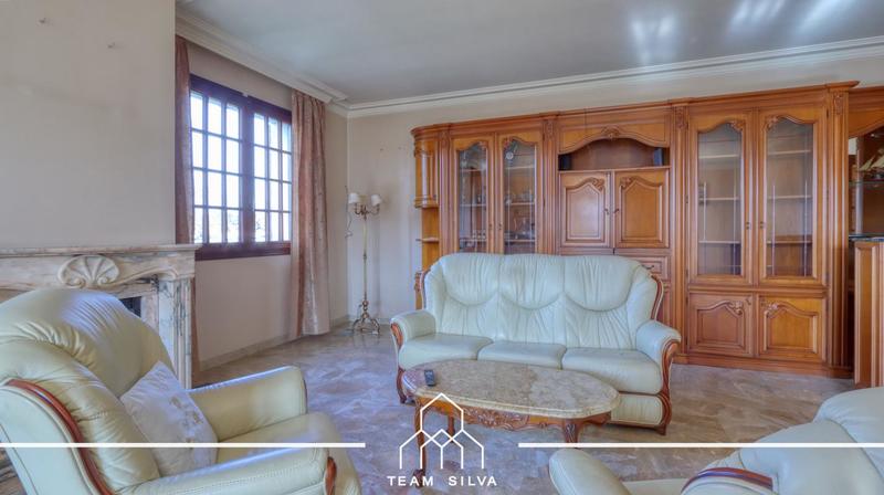 Maison - 140 m² - 5 pièces