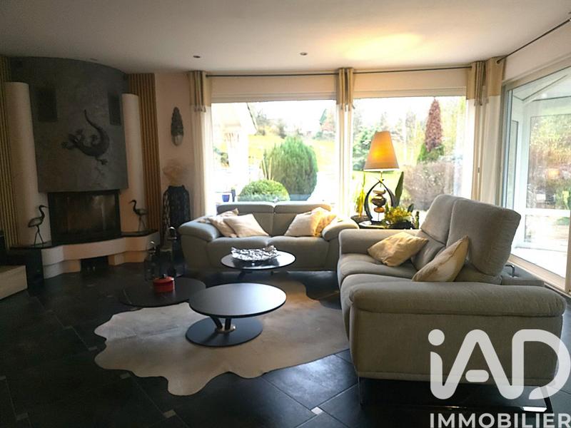 Maison - 210 m² - 7 pièces