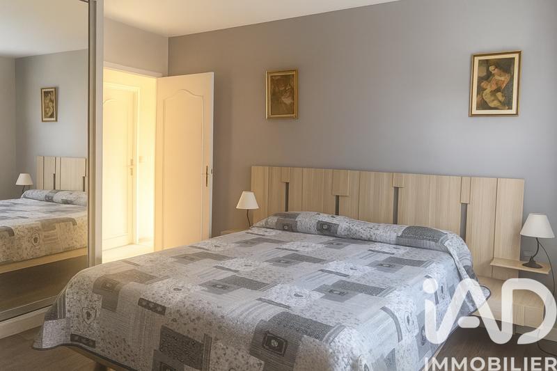 Maison - 201 m² - 7 pièces
