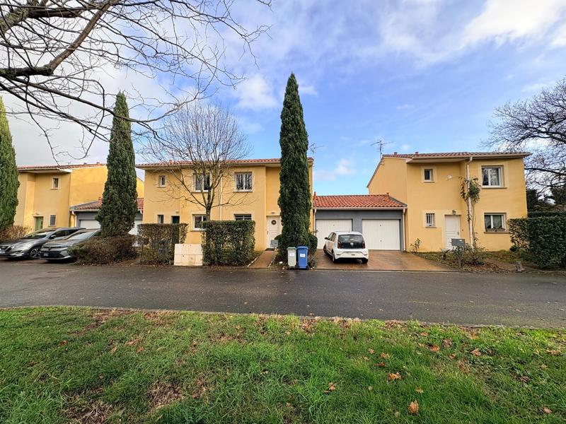 Maison - 80 m² - 4 pièces