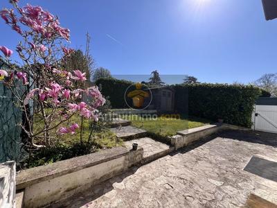 Maison - 90 m² - 5 pièces