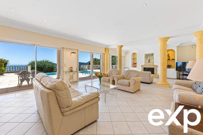 Villa - 285 m² - 6 pièces