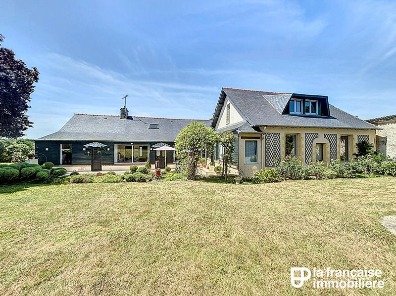 Maison - 249 m² - 8 pièces