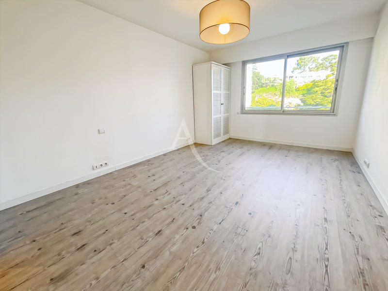 Appartement - 96 m² - 3 pièces