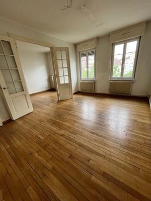 Appartement - 90 m² - 4 pièces