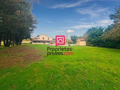 Maison - 273 m² - 8 pièces