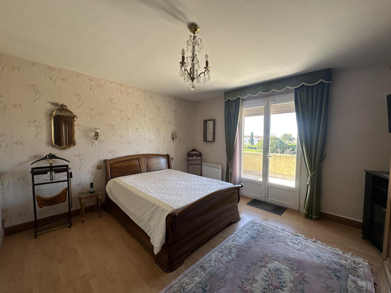 Maison - 287 m² - 6 pièces