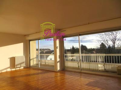 Appartement - 99 m² - 5 pièces